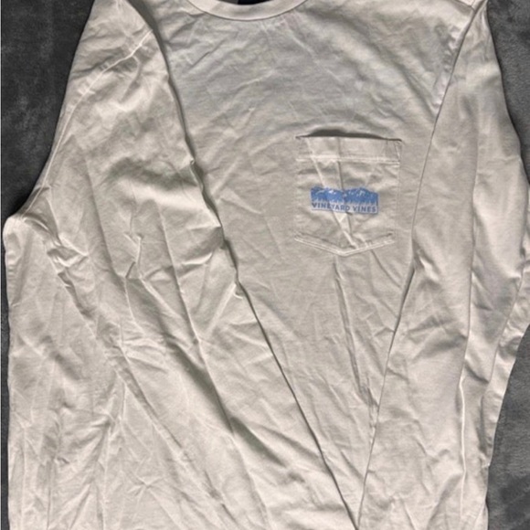 Vineyard Vines Long Sleeve, NWT - Picture 2 of 3